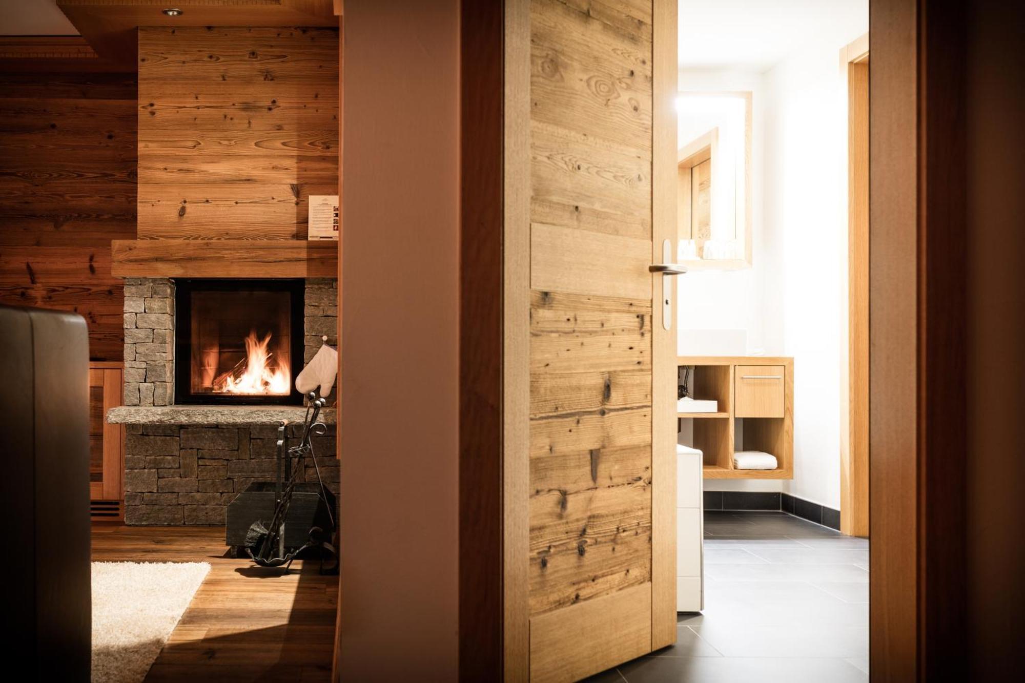 Petit Chalet By Schoenegg Zermatt Exterior photo