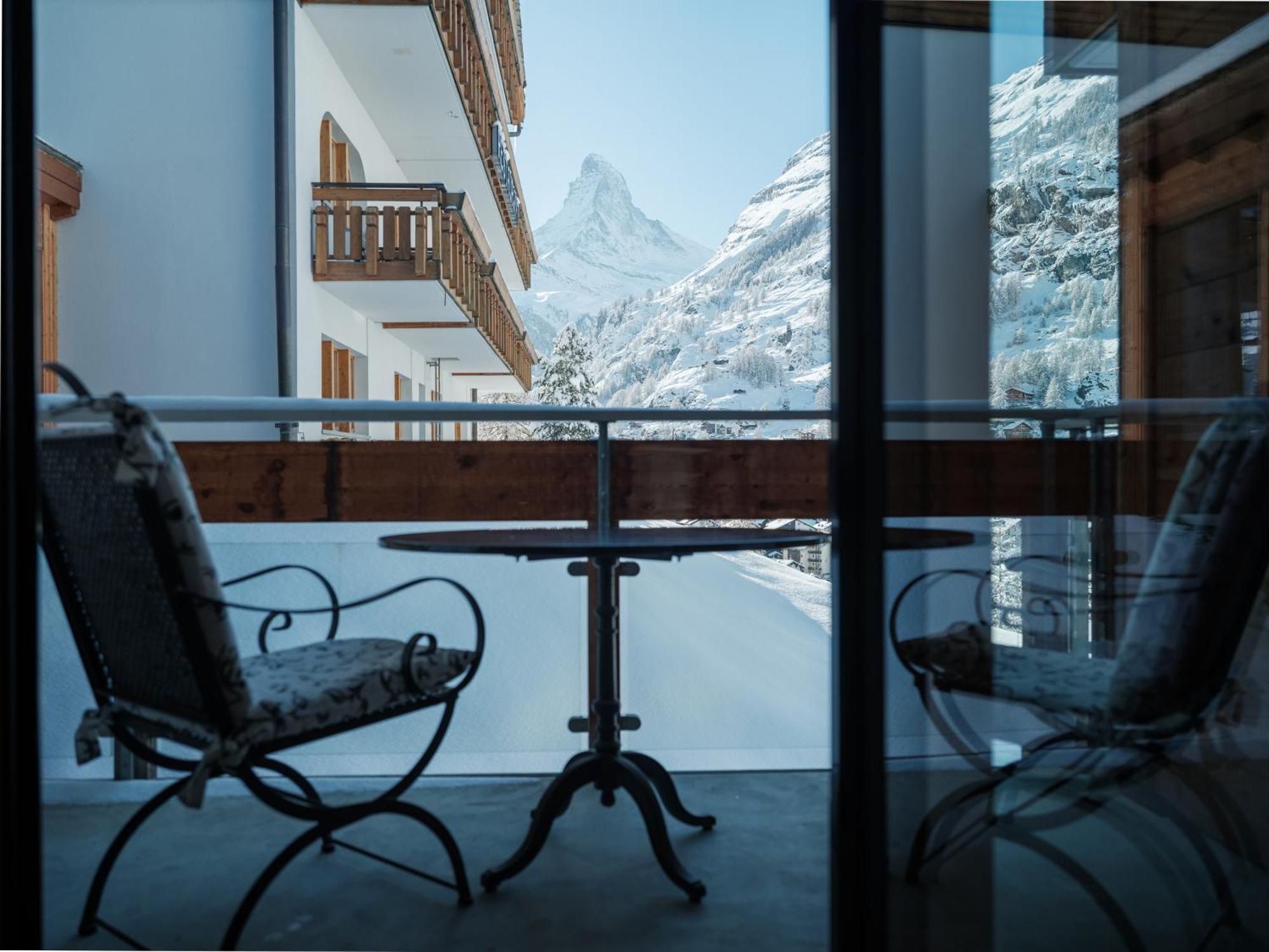Petit Chalet By Schoenegg Zermatt Exterior photo